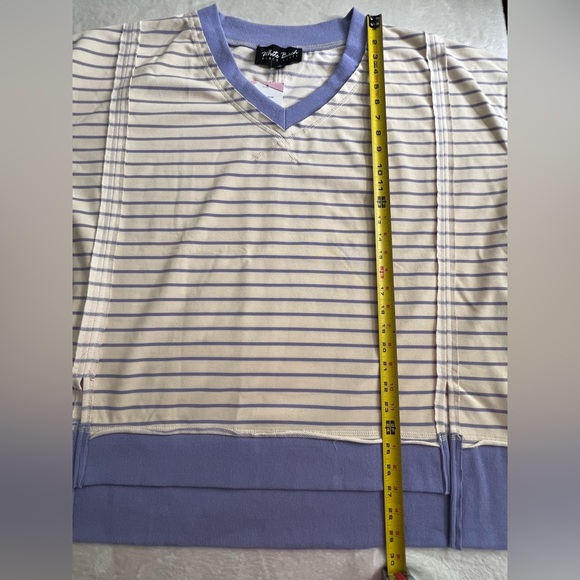 White Birch Black Label Springtime Stripes Weekender V-Neck Pullover, NWT, M - Picture 11 of 16
